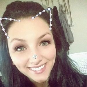 Meet your Posher, Christin